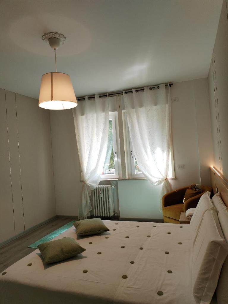 Arcobaleno Apartment 2 Bedrooms Venice-Mestre - Tap to explore photos