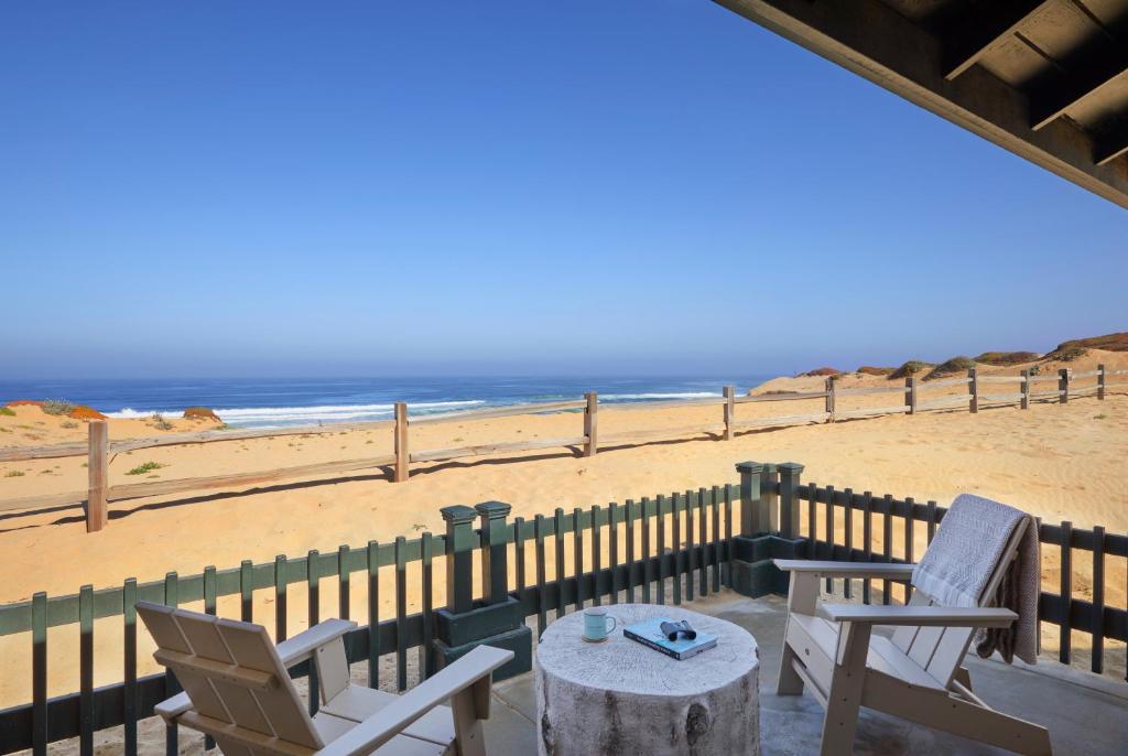 Sanctuary Beach Resort - Tap to explore photos