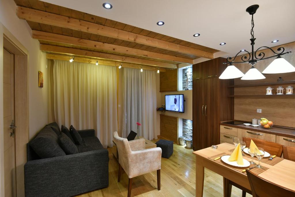 Villa Natural Wood photo 1