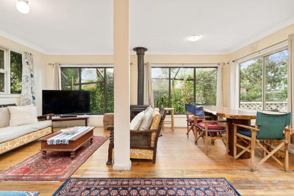 Peaceful Huskisson Cottage - Pet Friendly