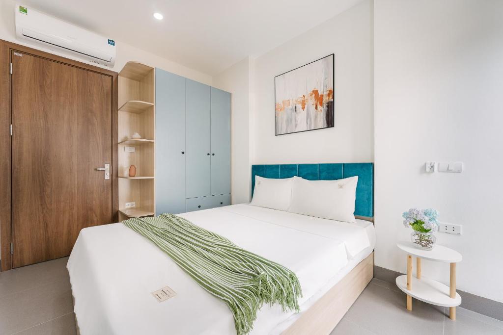 Khách sạn Hồ Tây