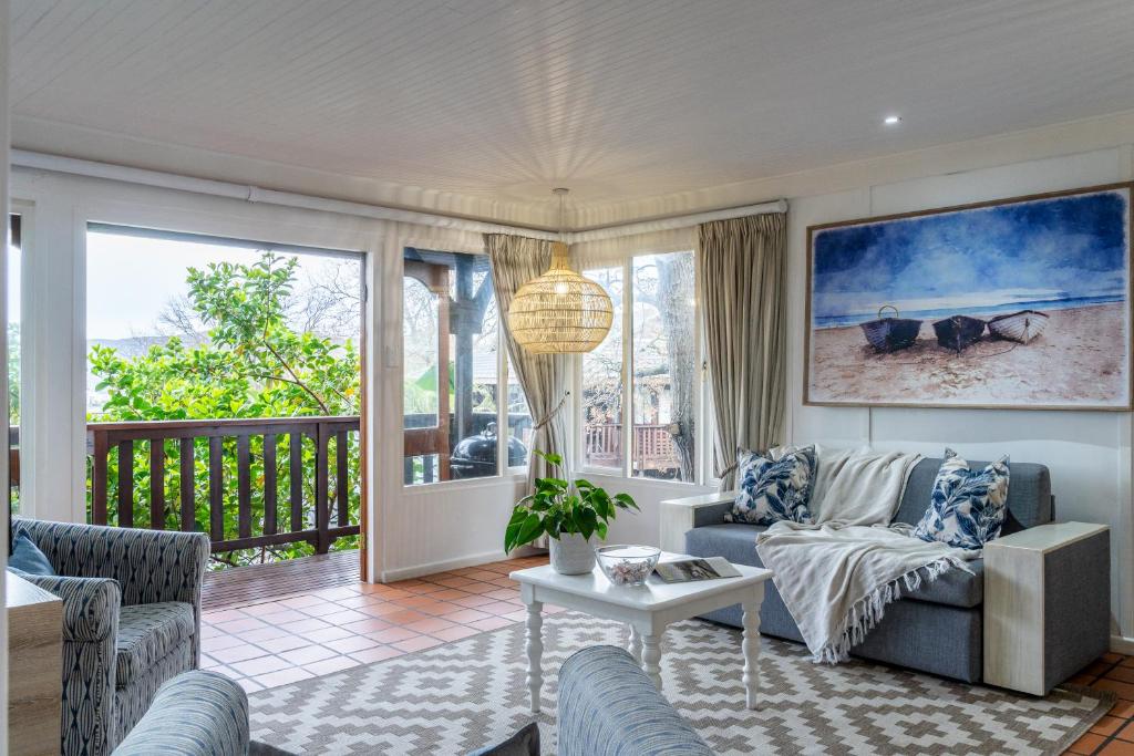 Knysna - Kingfisher Cottage - Tap to explore photos