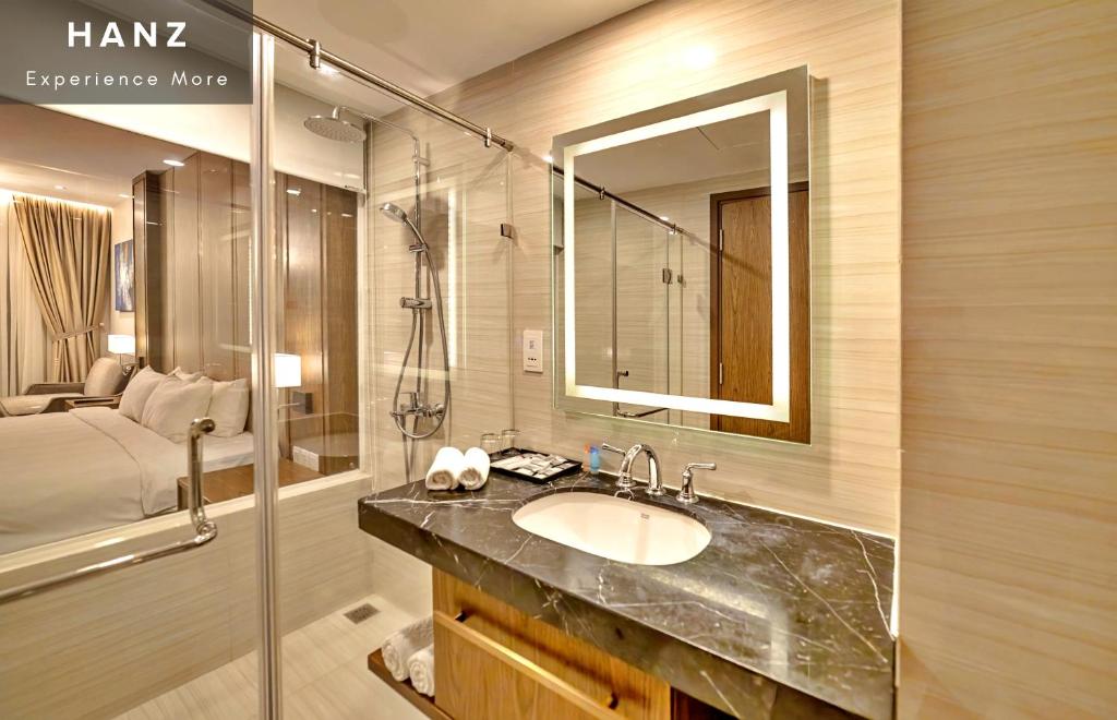 HANZ Business Suite Panorama Grand Residence