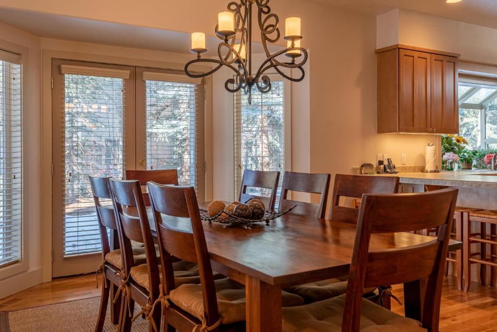 Yeager Home Elkhorn image