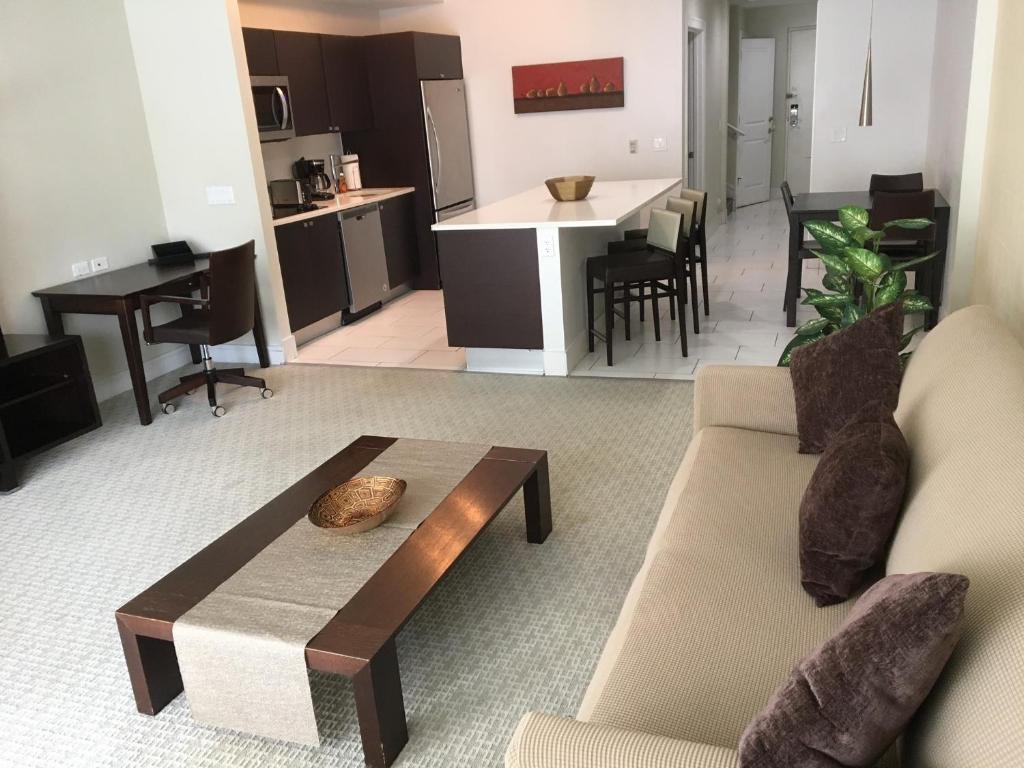 Doral 2-Story Villa 3 Bed 4 Bath at Provident Doral at The Blue Miami image