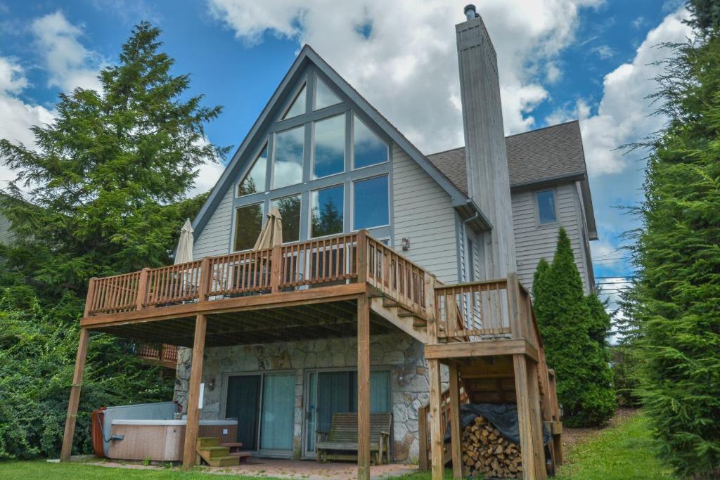 Rockledge Manor image