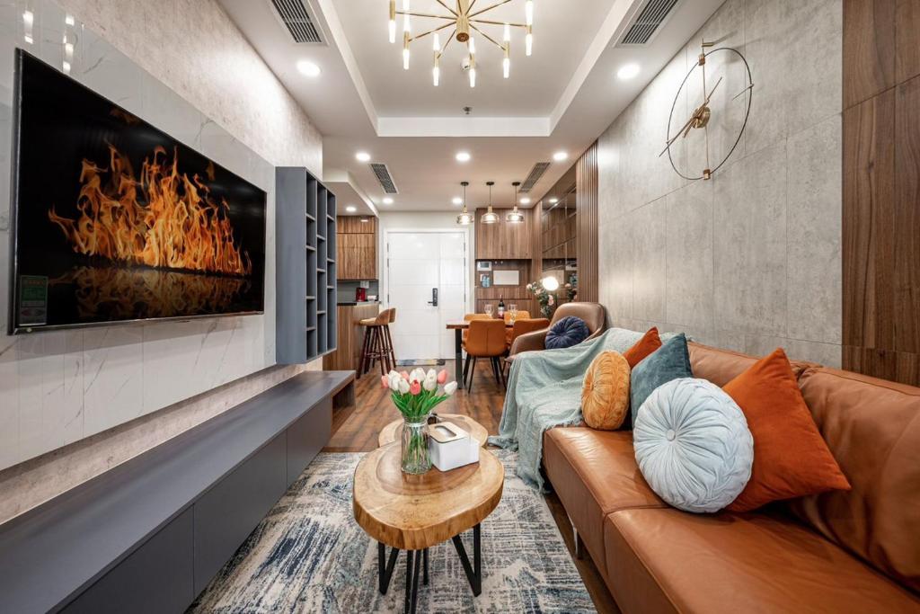 Modern 2BR Condo at Terra Royal by Orli Studio F19
