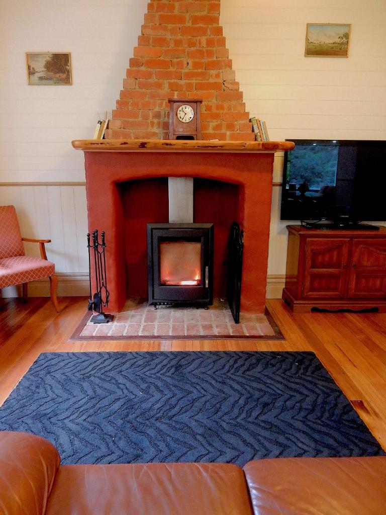 Riverwood Cottage, accessible accommodation photo 4