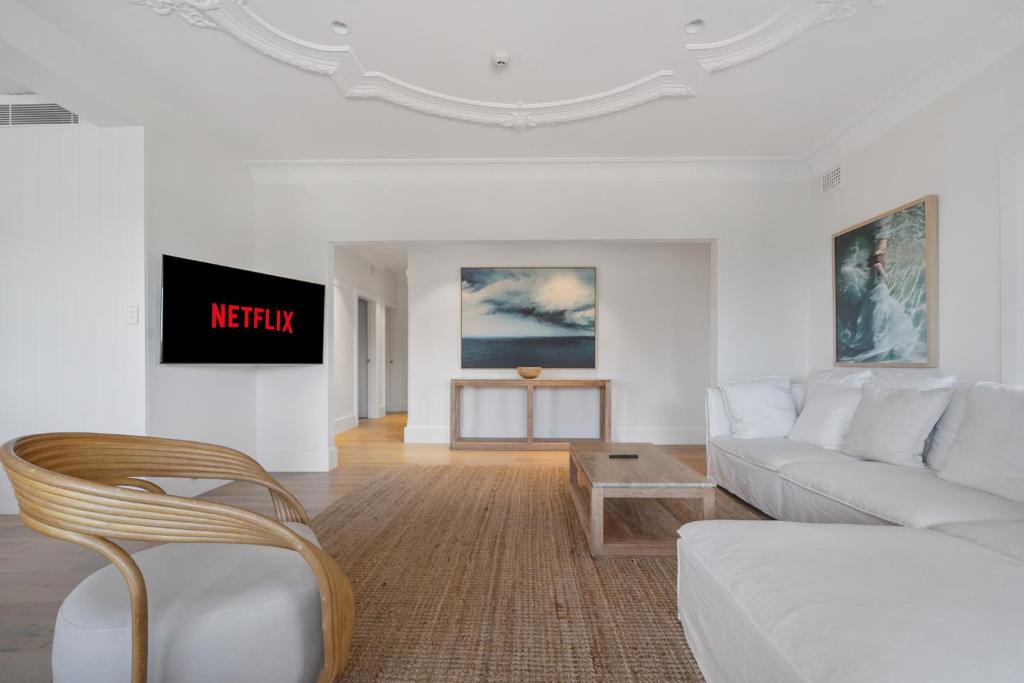 Luxe 3BR Full-Floor Suite with Views Darling Point photo 4