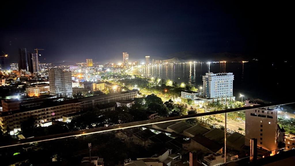 FLC SEA TOWER DX Delux View biển