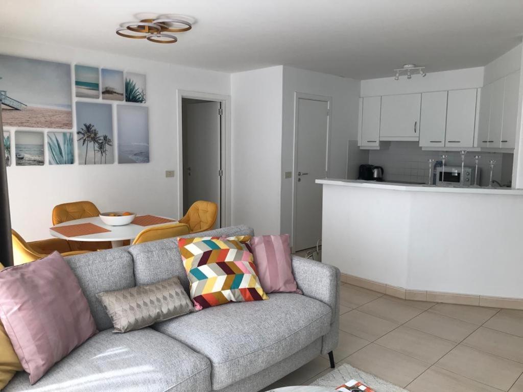 Urbanstay Suites - Beachfront Apartment In Knokke photo 1
