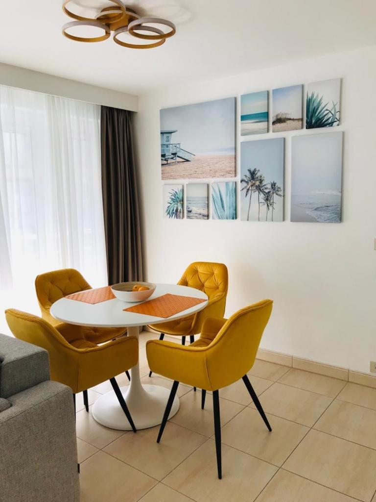 Urbanstay Suites - Beachfront Apartment In Knokke photo 2
