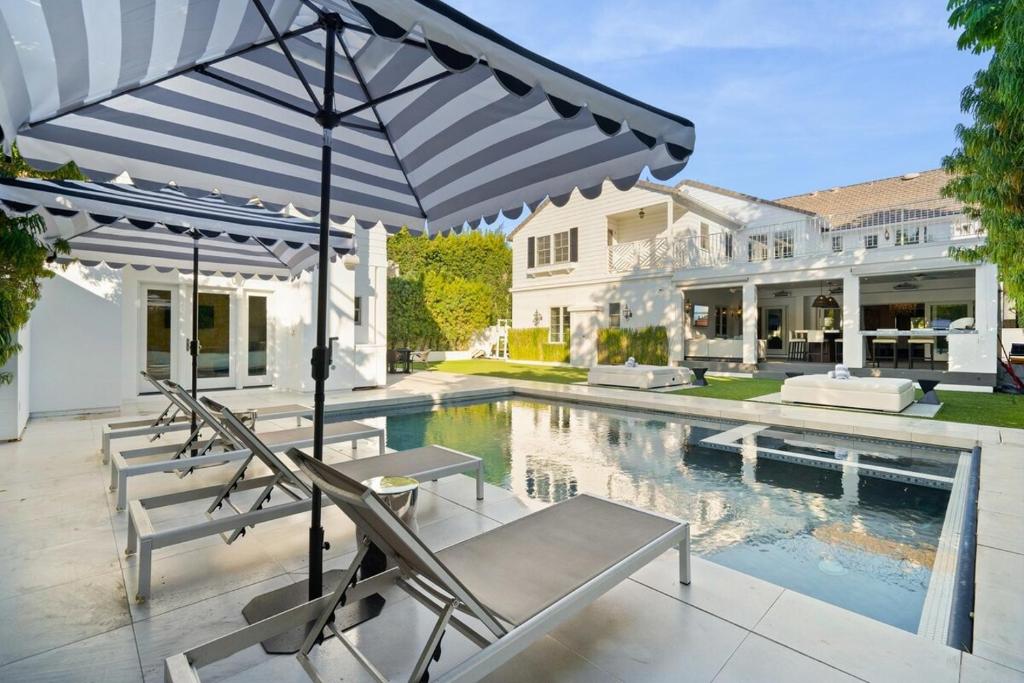 Hearst Estate image