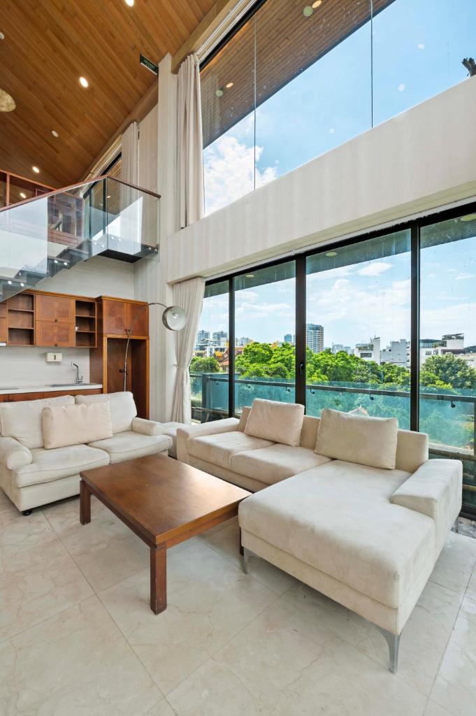 Moon West Lake Serviced Apartment