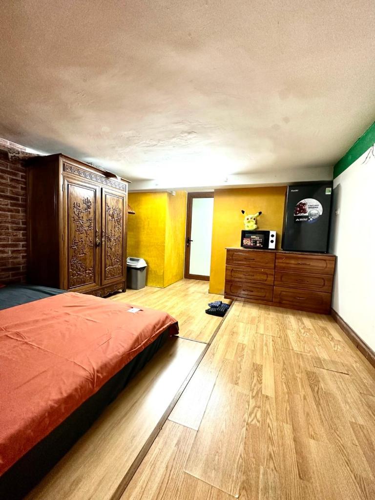 Kolor Red Home,Bungalow Old Quarter,4 paxs,3 mins to Hoan Kiem Lake