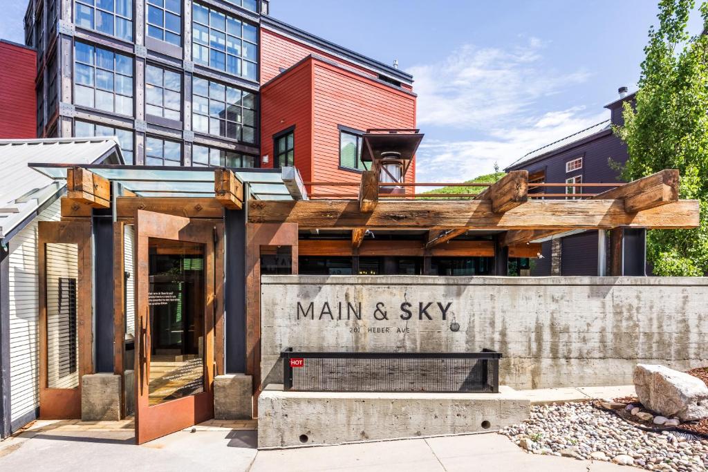 Main & SKY image