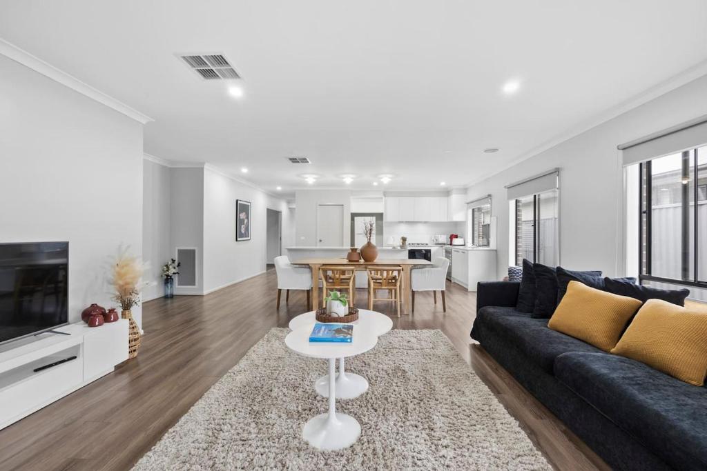 The Alfredton - Spacious Ballarat Stay for Families