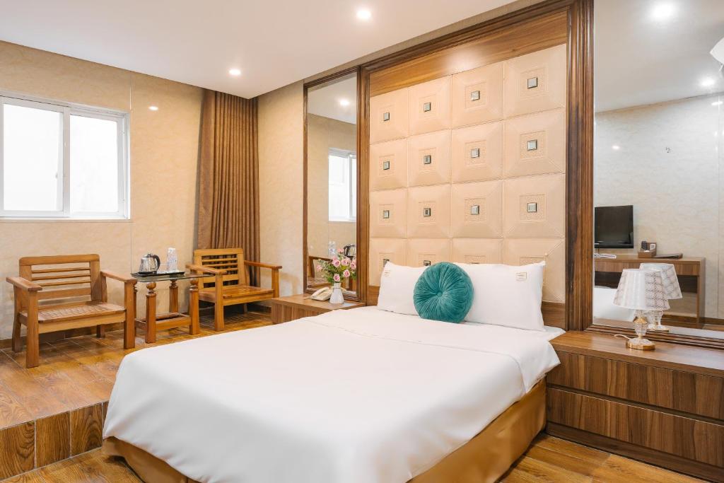 The New Century Hotel and Spa- City Center- Thống Nhất Park