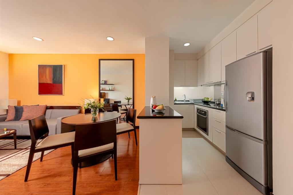 Khách Sạn Somerset Hòa Bình