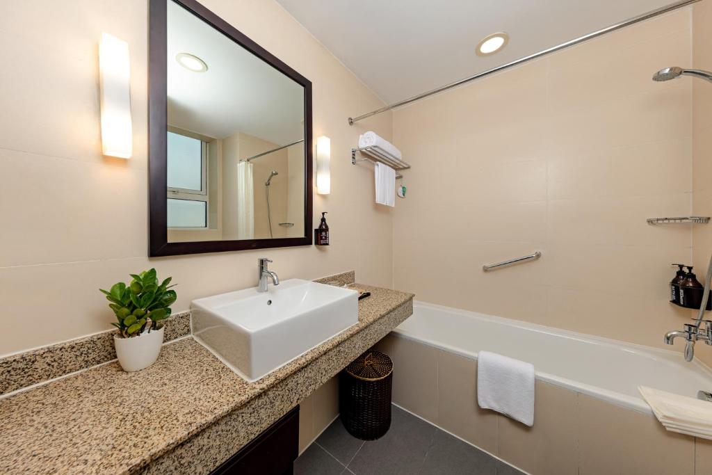 Khách Sạn Somerset Hòa Bình