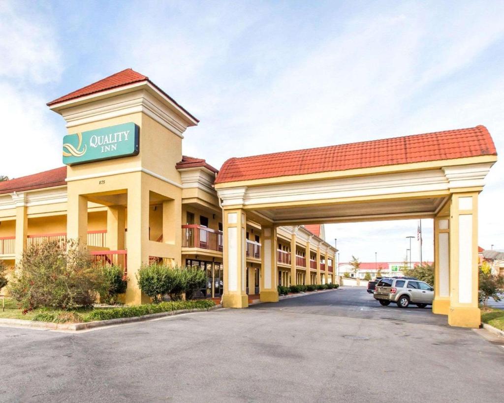 Quality Inn image