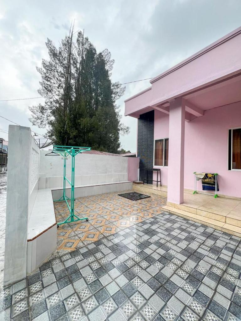 VILLA BUKIT MAS 4 KAMAR BERASTAGI SEBRANG MIKIE Funland photo 1