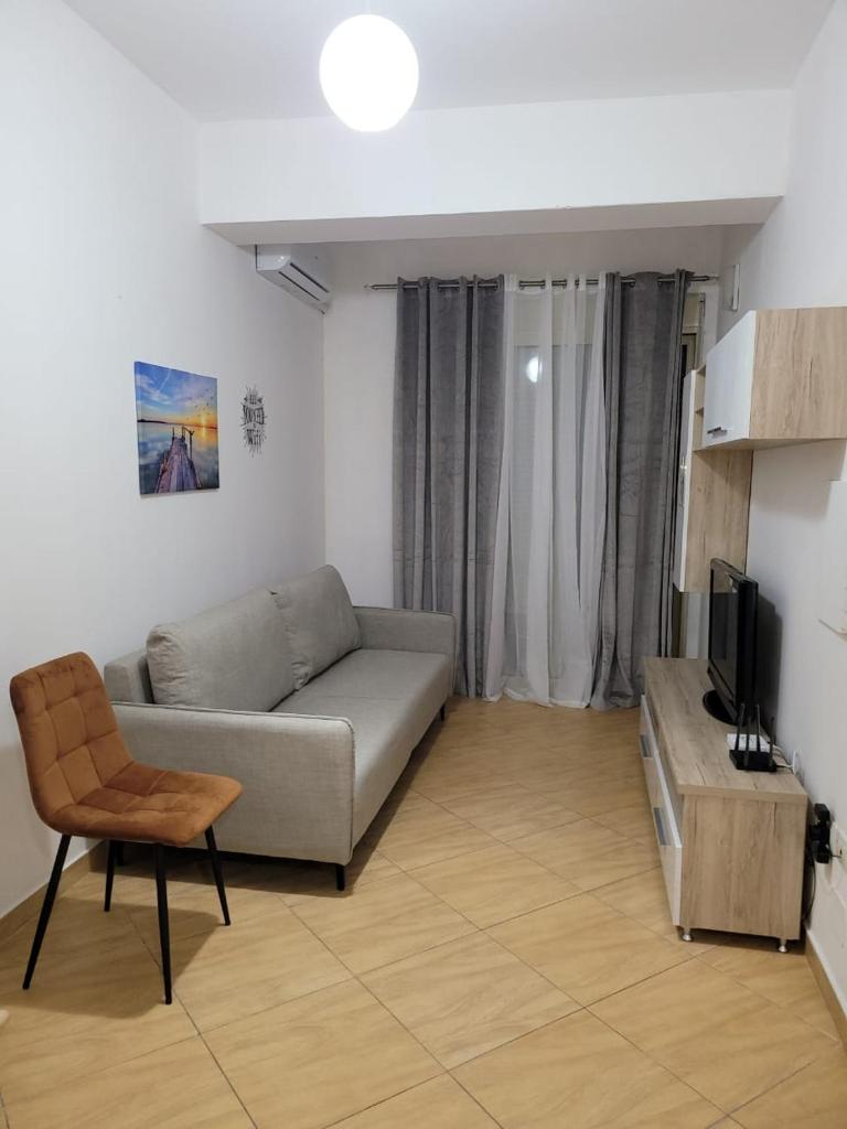 UNIVERSE House photo 1