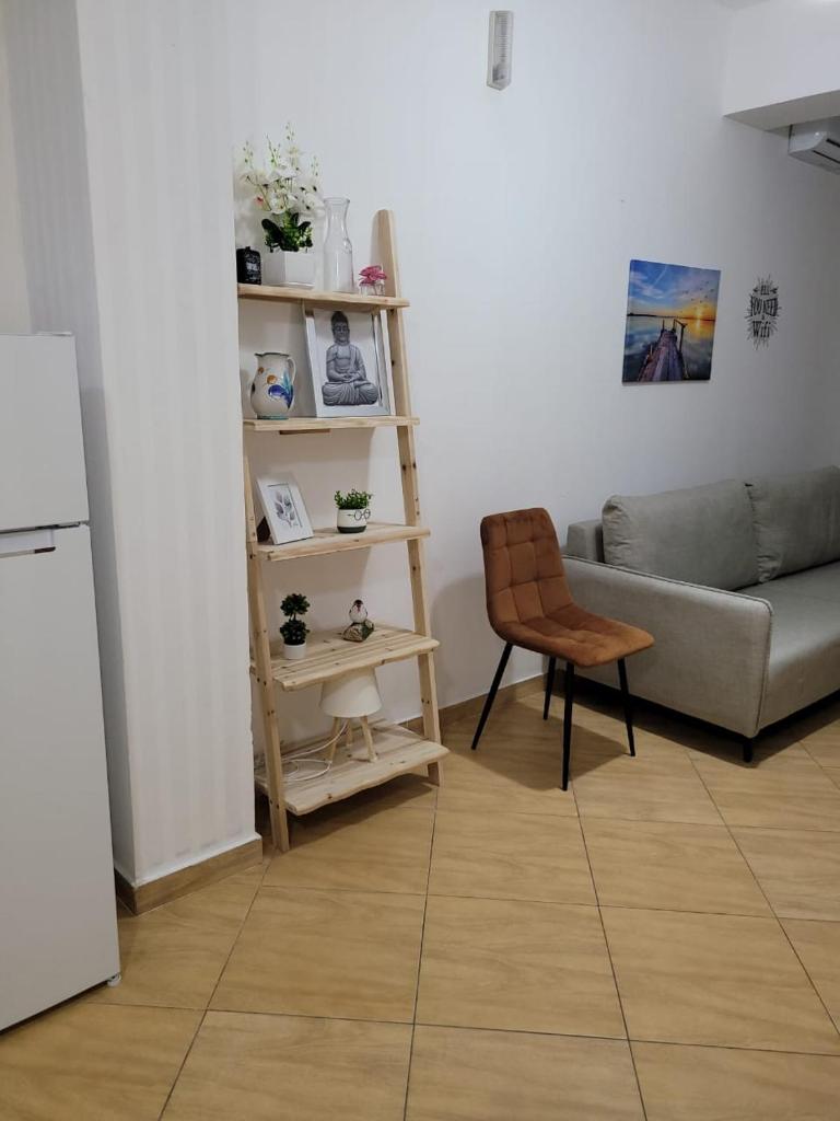 UNIVERSE House photo 2