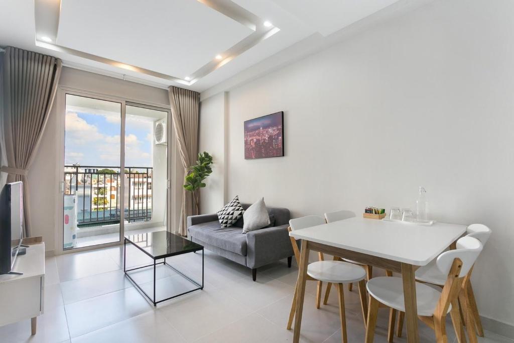 Kirakuan Luxury 2BR Pool/Gym