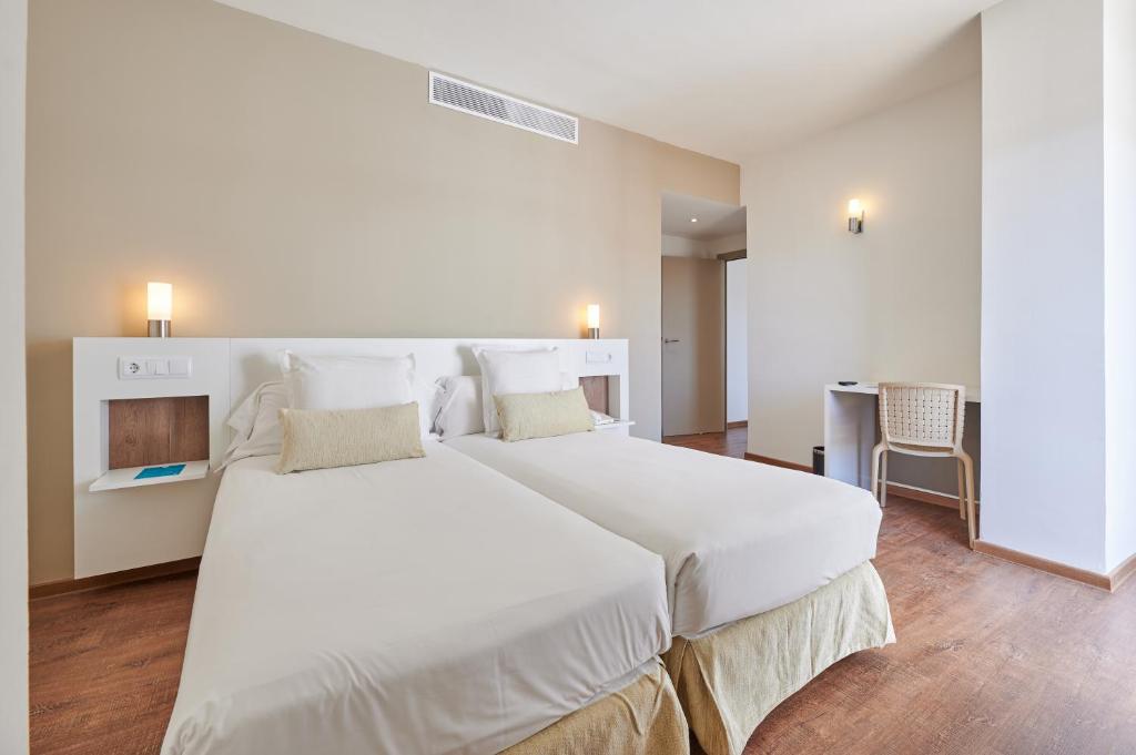 Alua Calas de Mallorca Resort - Tap to explore photos