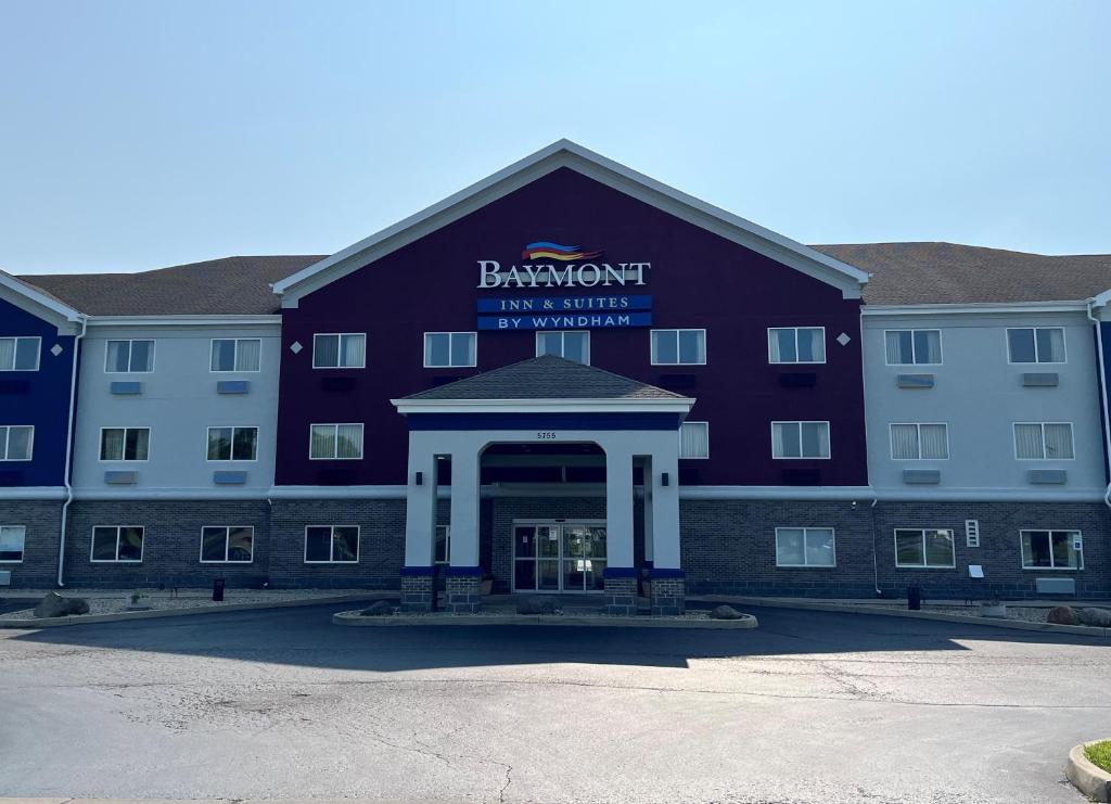 Baymont by Wyndham Indianapolis Northeast image