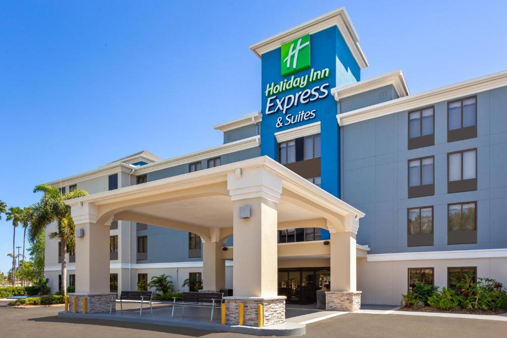 Holiday Inn Express Hotel & Suites Tampa-Rocky Point Island, an IHG Hotel image
