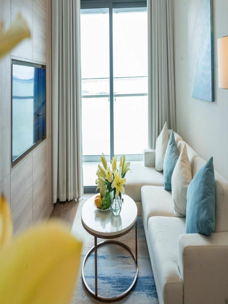 Khách sạn 5 sao - bể bơi vô cực - Trung tâm Bãi Cháy