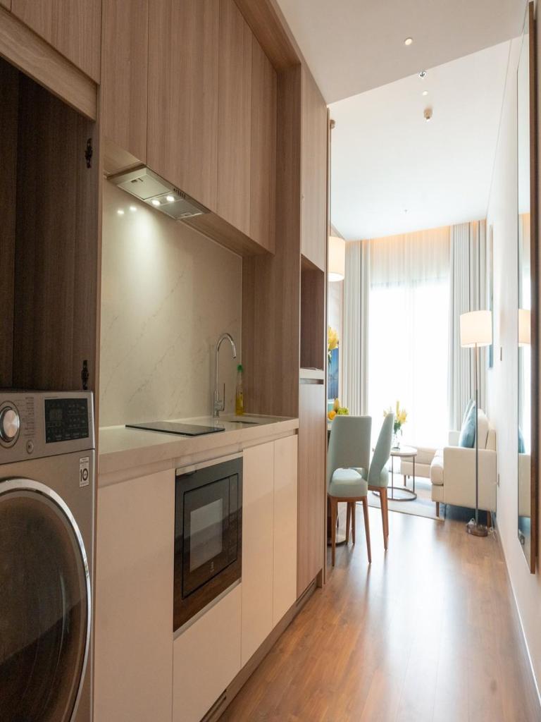 Khách sạn 5 sao - bể bơi vô cực - Trung tâm Bãi Cháy