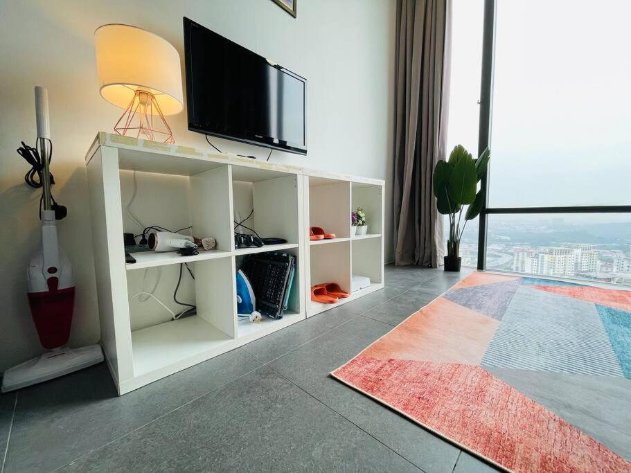 Empire Damansara Studio by DeUrban - Tap to explore photos