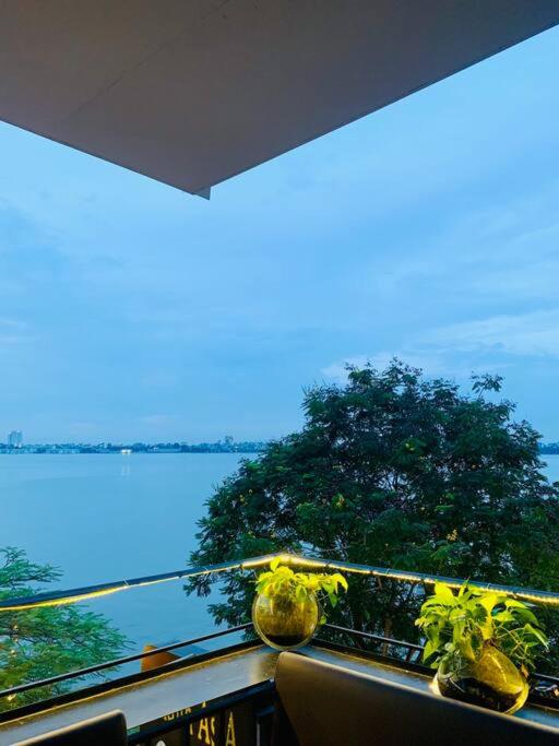 Mhouse 127 waterfront