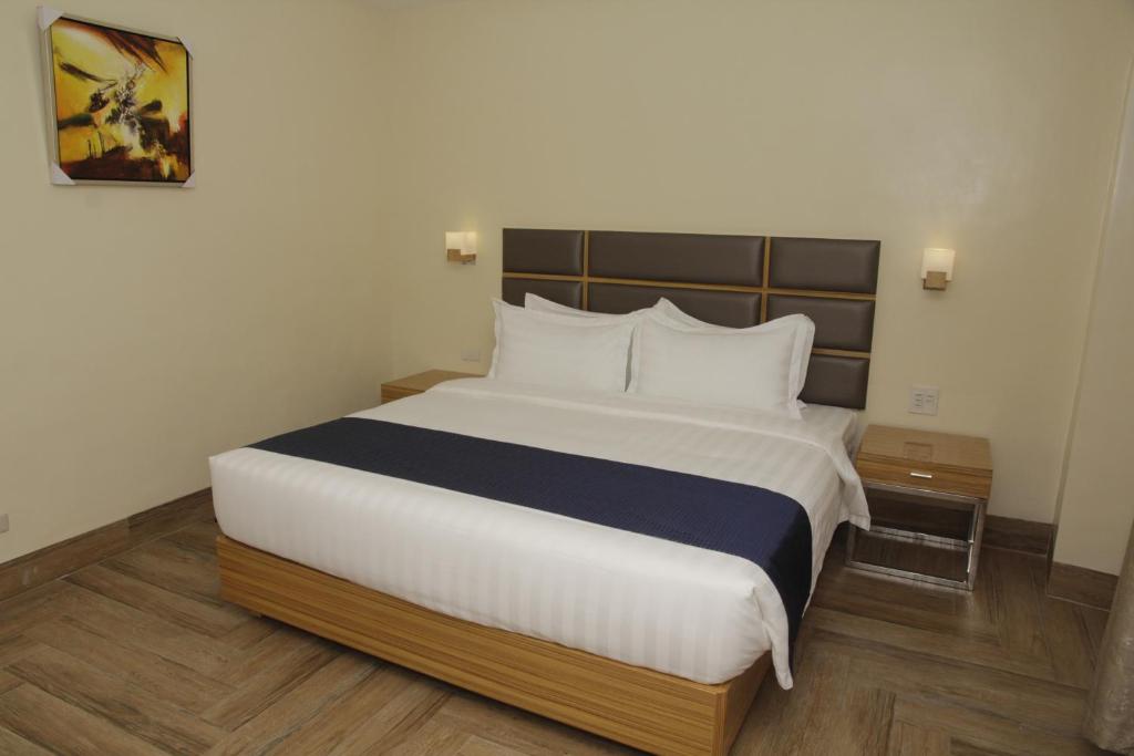 Сьюит (Полулюкс), Sun Star Grand Hotel