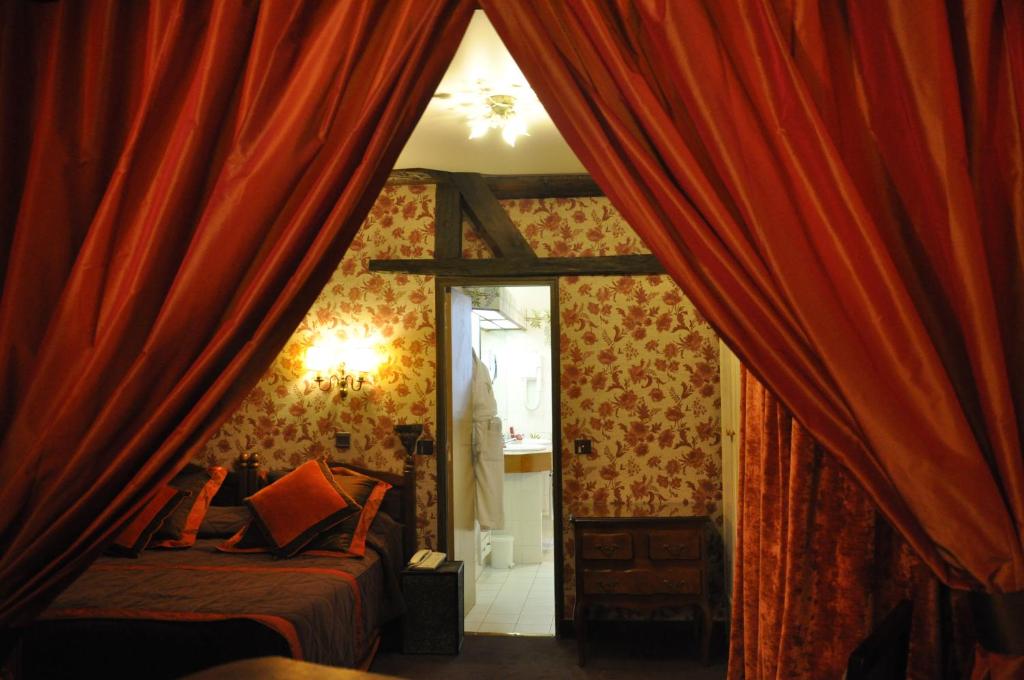 Сьюит (Четырехместный номер), Grand Hôtel Dechampaigne
