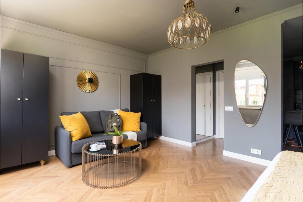 TSA Gran Via Room Type - Queen Studio