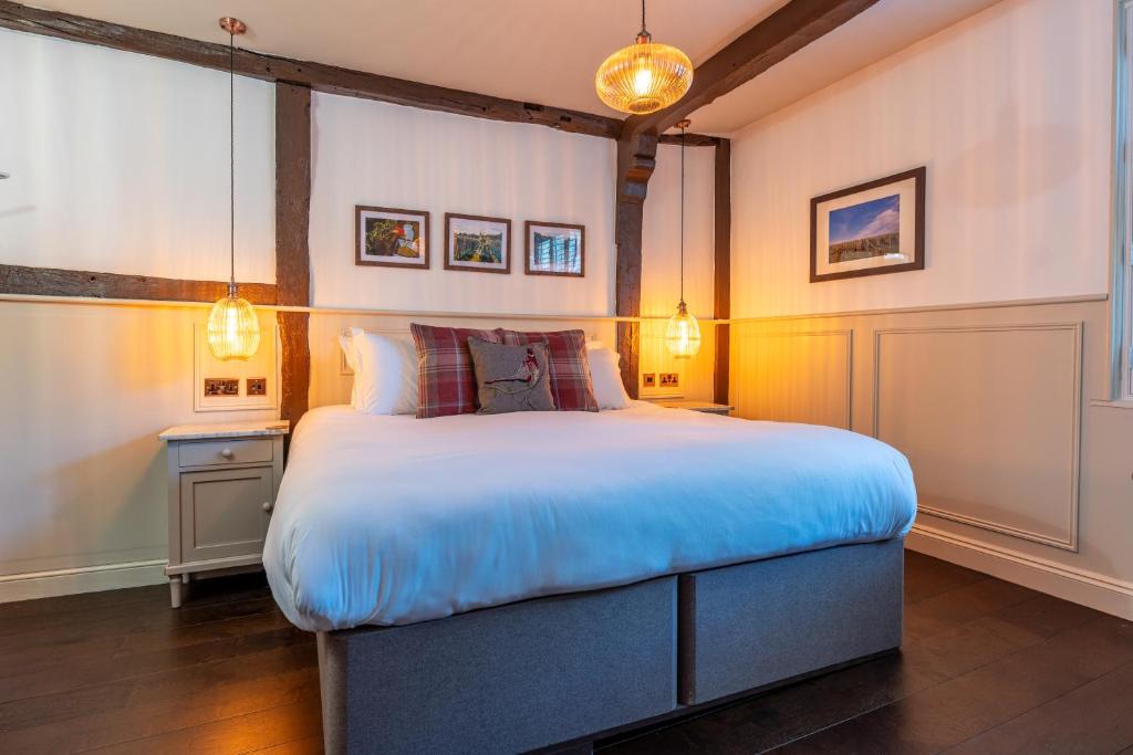 The Woolpack Hotel - Tap to explore photos