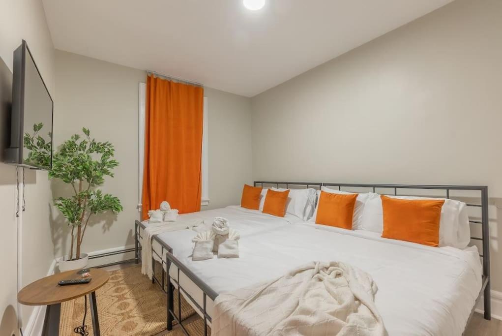 2 Days Stay Get 40 percent OFF for, Sleeps 6 & 2 Queen image