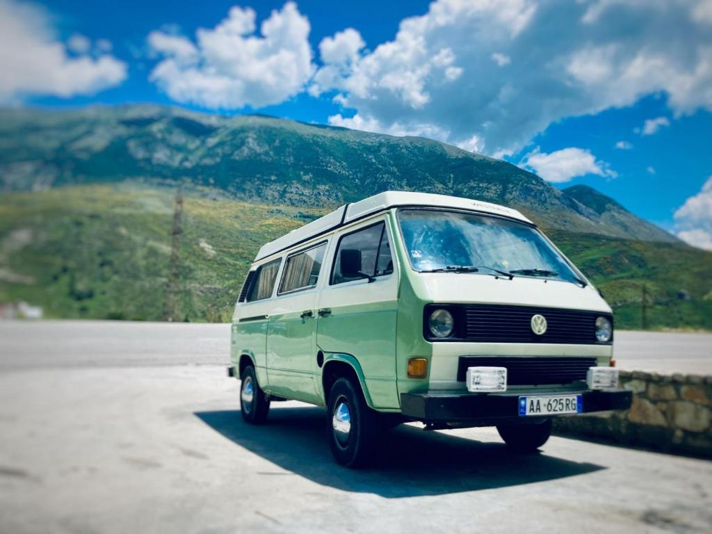 Rent van oliver