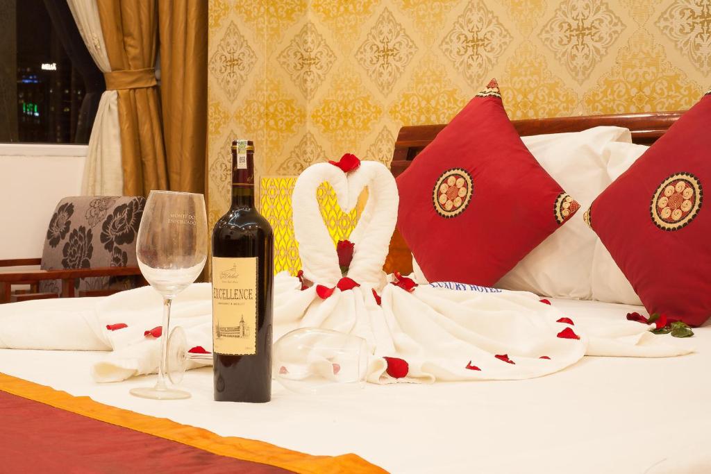 Двухместный (Люкс для новобрачных), Hanoi Luxury Hotel