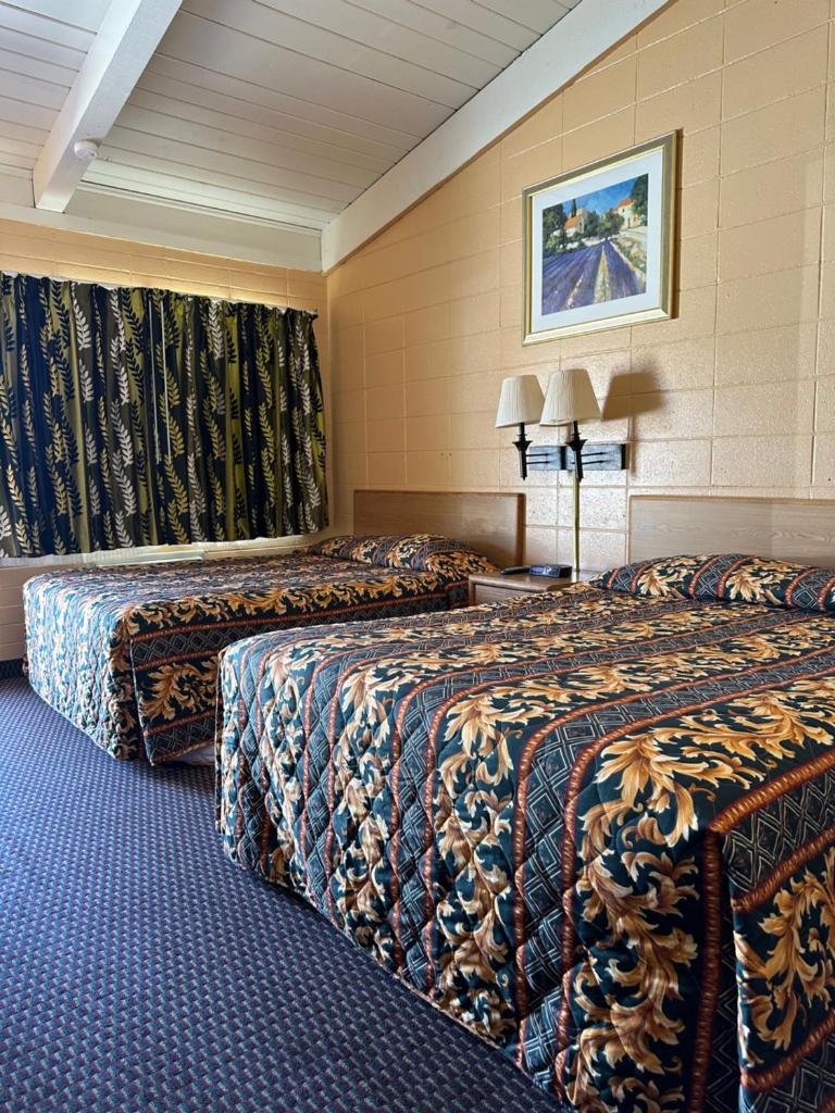 Fireside Inn image