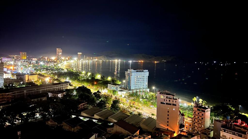 FLC SEA TOWER DX Delux View biển