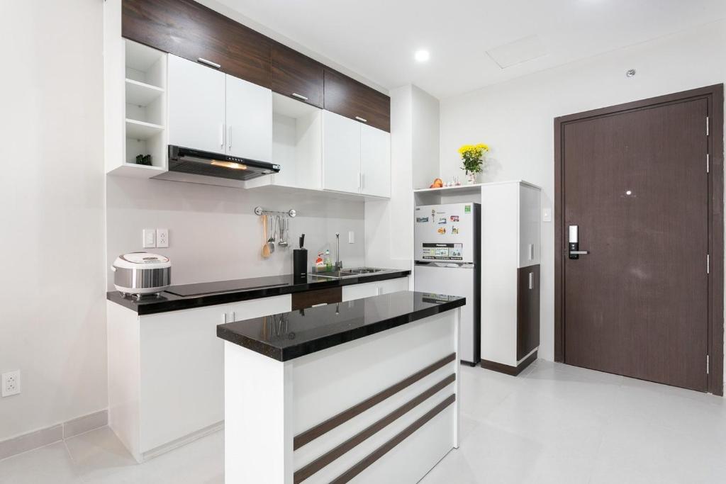 Kirakuan Luxury 2BR Pool/Gym