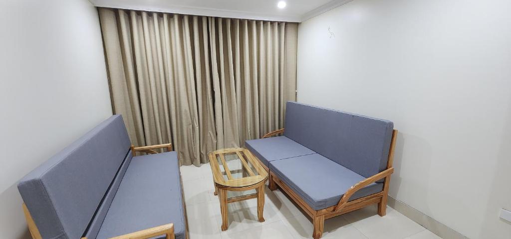 Minimalism 2-floor apartment