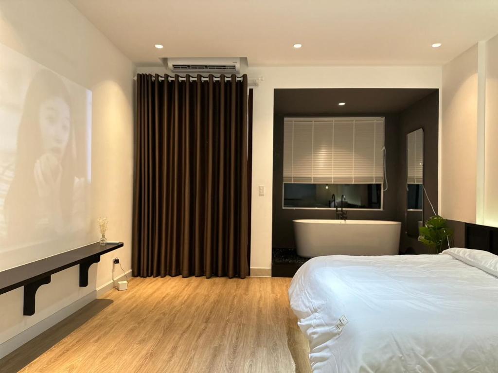 Căn hộ bồn tắm, ban công độc đáo ở Quận 10