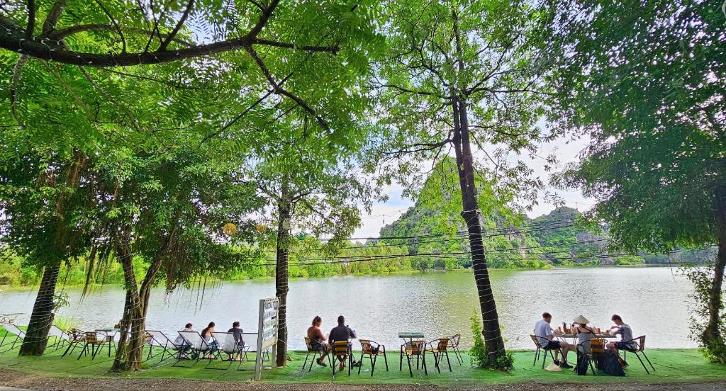 Trang An Lotus Lake Homestay