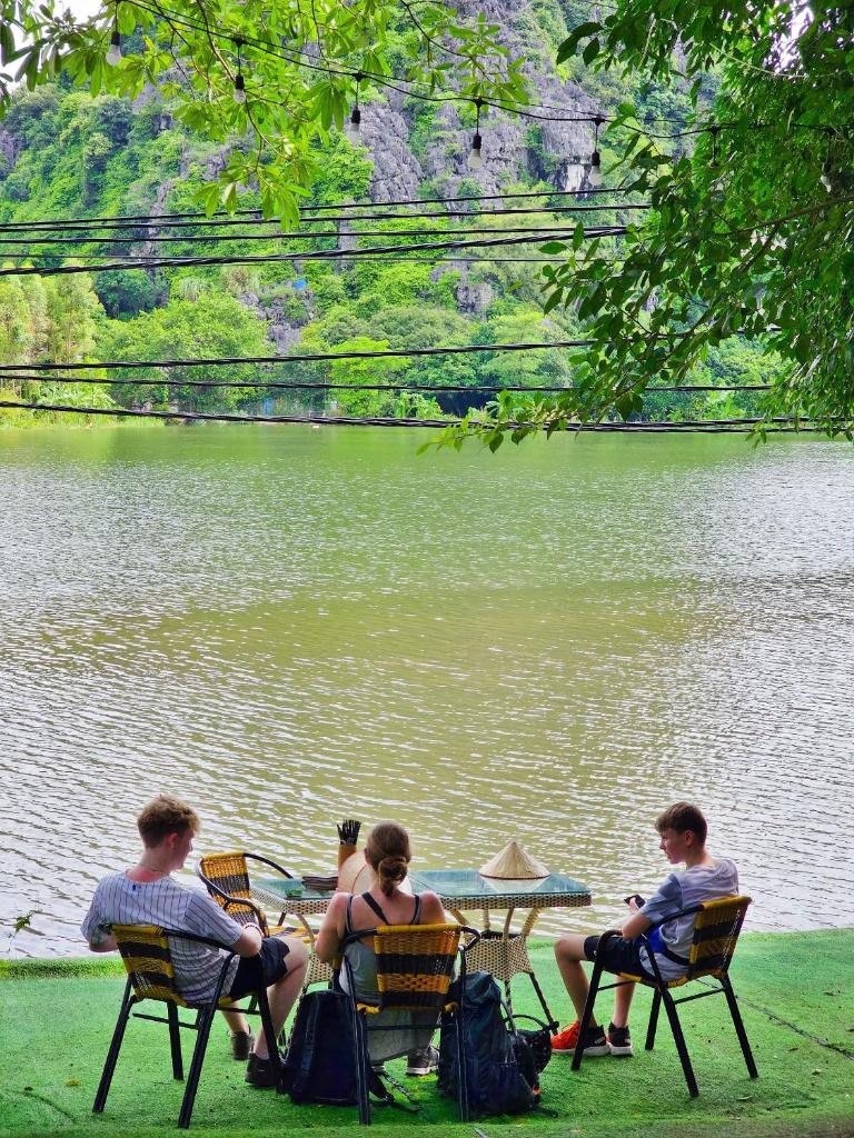Trang An Lotus Lake Homestay